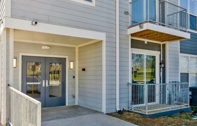 2 beds, 2 baths, 920 sqft, $1,599, Unit 210