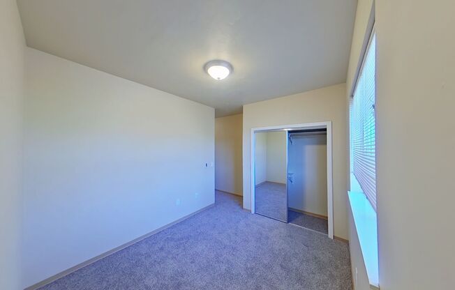 3 beds, 2 baths, 967 sqft, $2,400, Unit 402