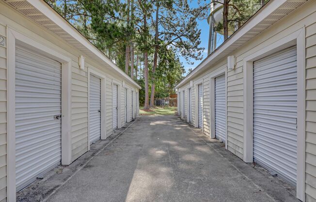 3 beds, 2 baths, 990 sqft, $1,200, Unit 06D