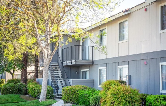 Exquisite Exterior at Courtyard at Central Park Apartments, California, 93722