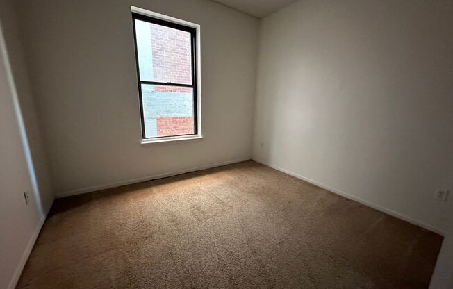 2 beds, 1 bath, 900 sqft, $2,080, Unit 732 S. Millvale Ave. #B7
