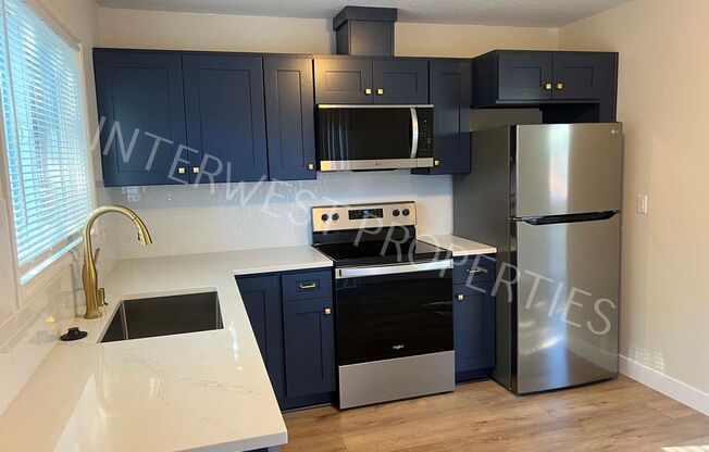 2 beds, 1 bath, 840 sqft, $1,995