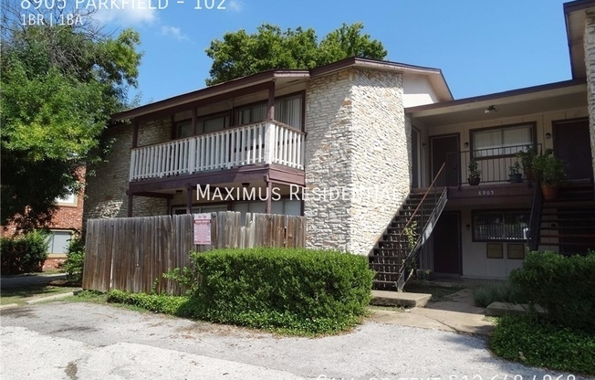 8905 PARKFIELD
