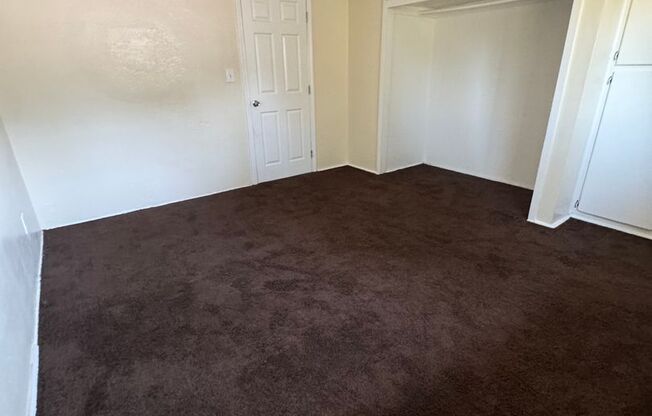 1 bed, 1 bath, $1,300, Unit 1537 N. Sierra Way Apt.#3