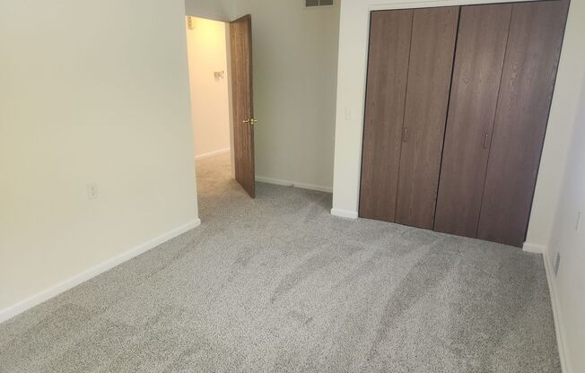 2 beds, 1 bath, 1,050 sqft, $1,895, Unit 51