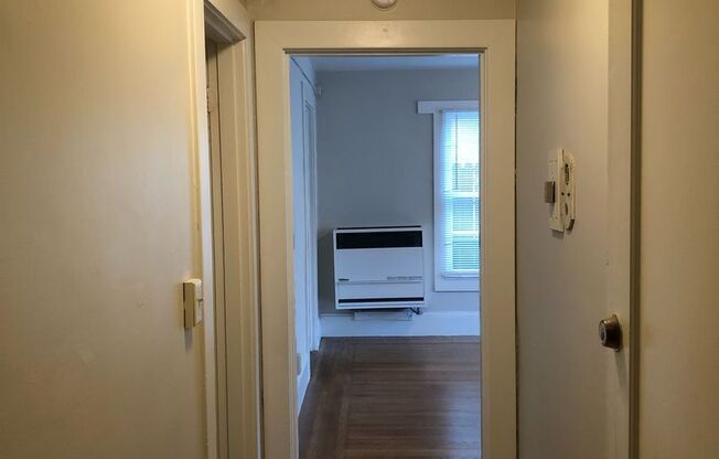 Coming Soon! Comfortable Studio on the upper floor of a lovely older building