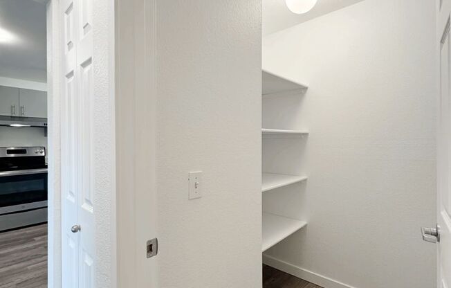 1 bed, 1 bath, 636 sqft, $1,525, Unit 327