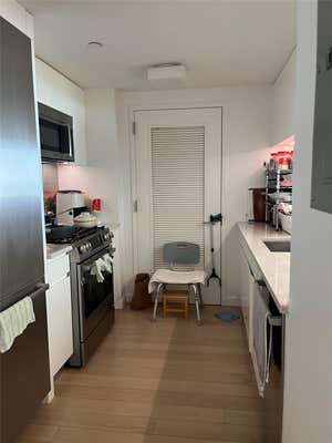 1 bed, 1 bath, 835 sqft, $3,300, Unit 4D