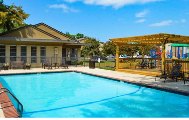 2 beds, 1 bath, 866 sqft, $2,400, Unit 2040