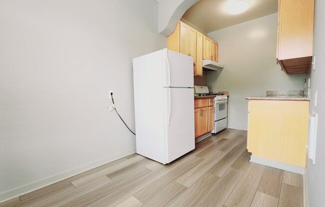 Studio, 1 bath, $2,150, Unit 06