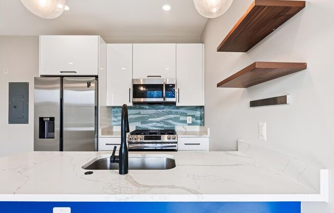 Stylish 2BR/1BA w/ private Roof Deck - 1st Month Free!