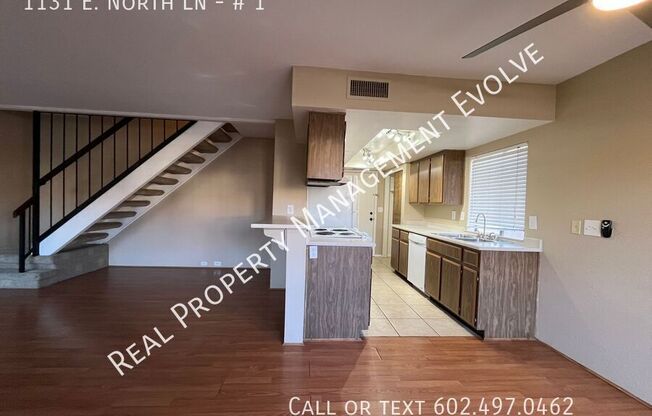 1131 E N LN