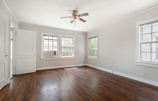 2 Bedroom, 1 Bath near Lower Greenville
