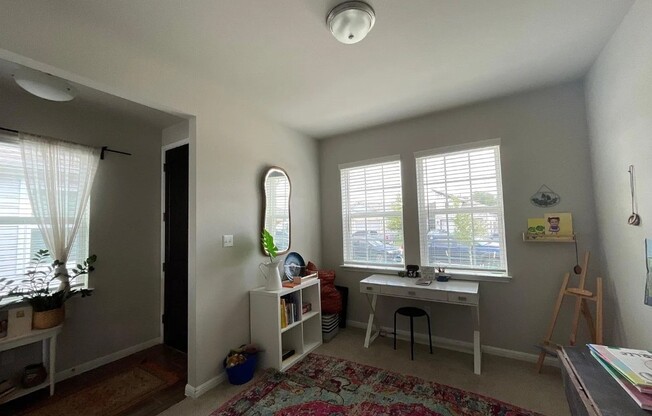 128 LACEY OAK LOOP