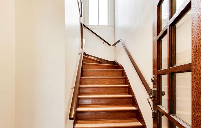 623-625 8th Ave