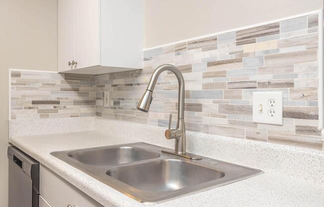 1 bed, 1 bath, 908 sqft, $1,450