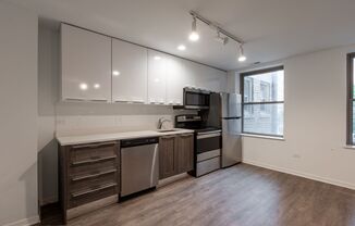 2 beds, 1 bath, $2,275, Unit 207