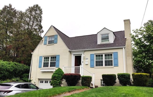 *Beautifully Updated & Spacious 3BD/2BA Single-Family Home available in Mt. Lebanon*
