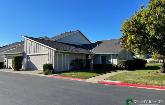Modern Foster City 3 Bedroom Townhome with Private Yard & Complex Amenities