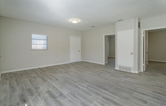 2 beds, 1 bath, $1,547, Unit Unit B