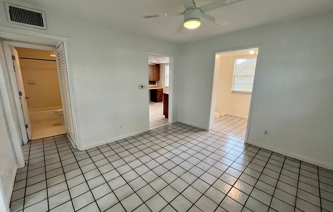 Cute home in Euclid Manor for rent
