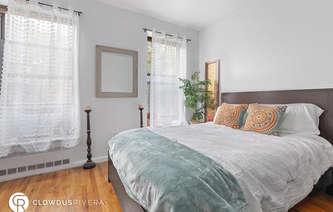 236 W 132 ST