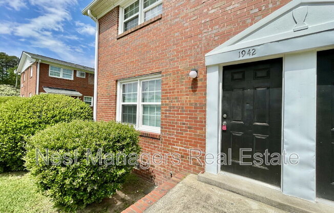 1942 KING GEORGE DR