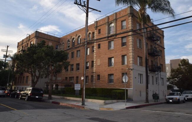 GRM - Gramercy Apartments