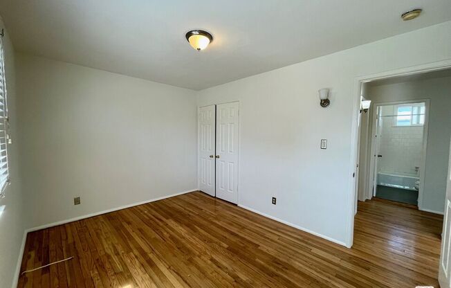 5954 W 85Th Pl