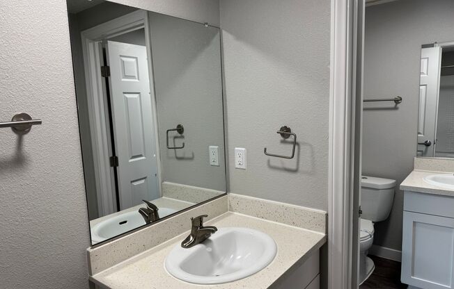 2 beds, 1.5 baths, 866 sqft, $2,695, Unit 801M4