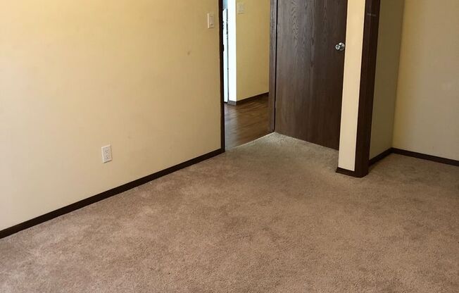 1 bed, 1 bath, $800, Unit Apt. 202