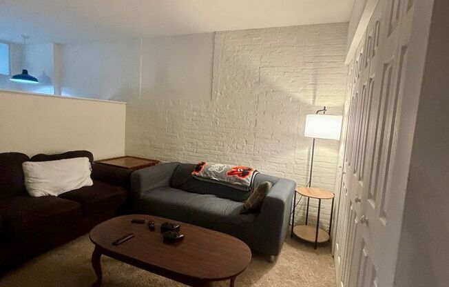 2 beds, 2 baths, 900 sqft, $2,299, Unit 318
