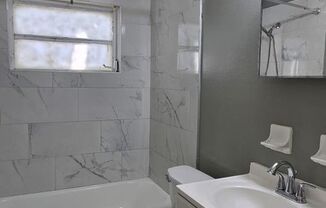 2 beds, 1 bath, $1,350, Unit 10011 N 14th St