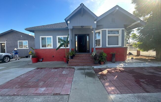 1606 E SAN FERNANDO ST