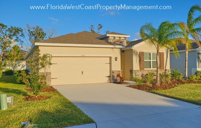 OUTSTANDING LAKEWOOD RANCH HOME! 4 BEDROOMS/3 BATHS/ PALISADES LWR!