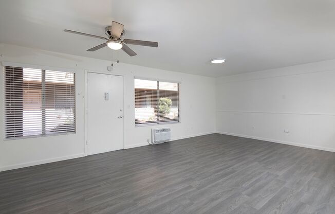 Studio, 1 bath, 450 sqft, $1,695, Unit 43