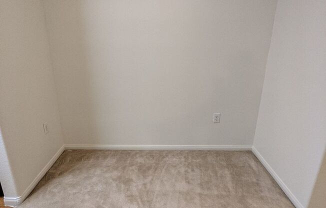 1 bed, 1 bath, $1,250, Unit # 2296