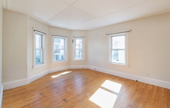 40 MONTFERN AVE