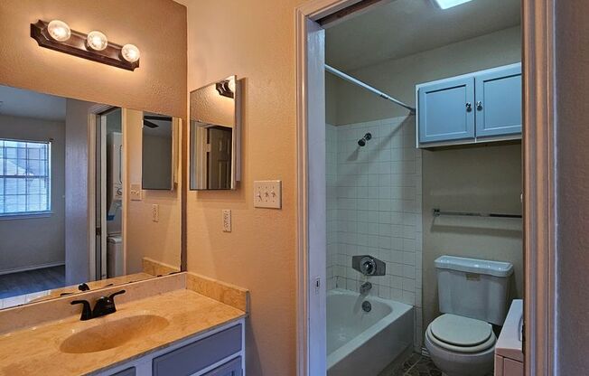 1 bed, 1 bath, $875, Unit # 312