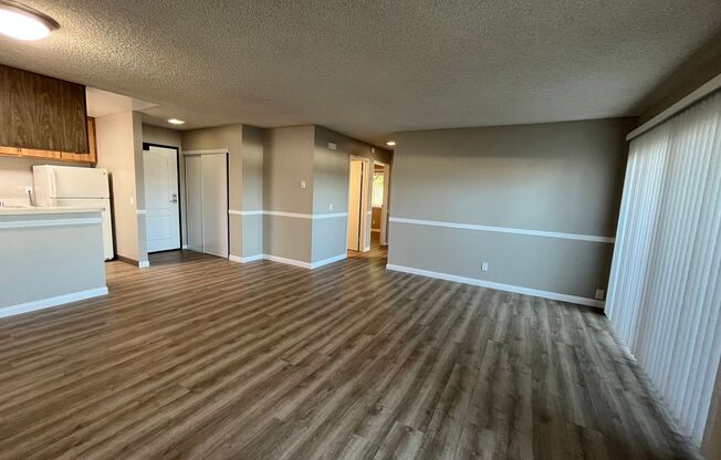 2 beds, 1 bath, 980 sqft, $2,435, Unit 001