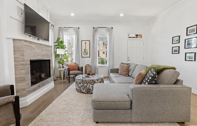 Luxurious 3-Bed Townhouse on Red Mountain