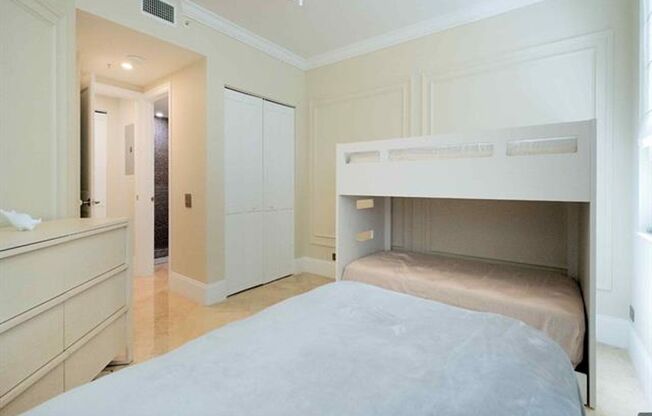 2 beds, 2.5 baths, $5,400, Unit # 1604