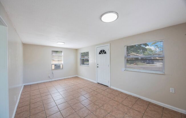 Cute 2bdrm/1bath House for rent ** Ready now ** Section 8 OK