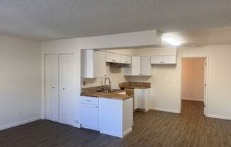 1 bed, 1 bath, 900 sqft, $1,000, Unit 395 Buckeye Terrace #C