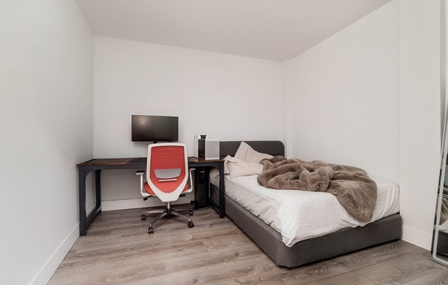2 beds, 1 bath, 537 sqft, $3,925, Unit B