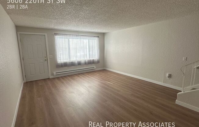 5606 220 ST SW