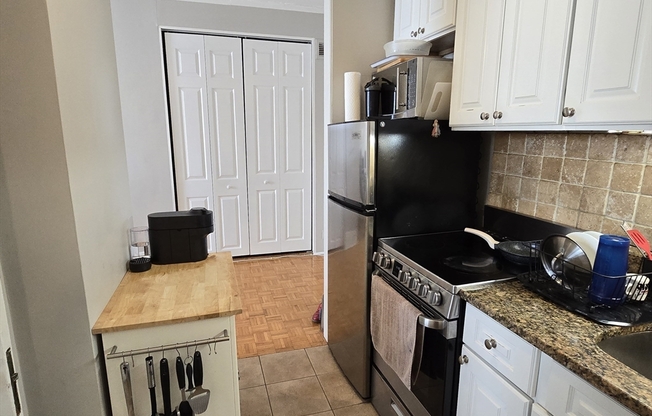 1 bed, 1 bath, 459 sqft, $3,100, Unit 10C