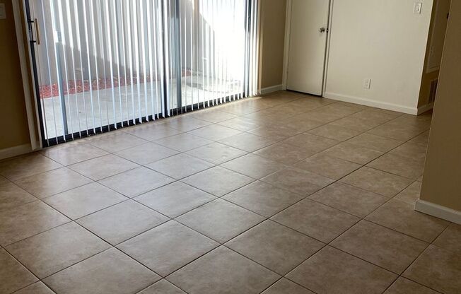 1 bed, 1 bath, 760 sqft, $1,270