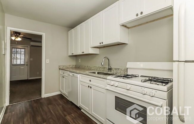 1992 WOODLAND HLS AVE NW