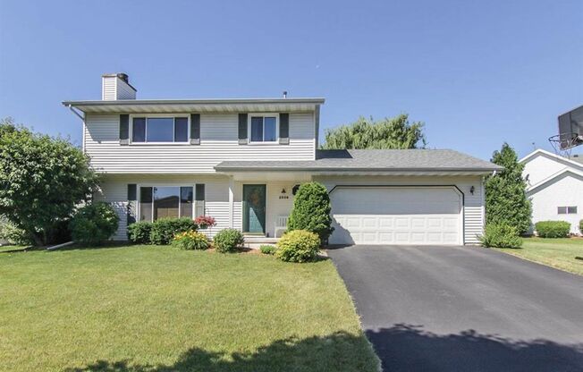3 Bed, 2.5 Bath Single Family Home - 2506 Scenic Ridge Drive, Madison, WI 53719